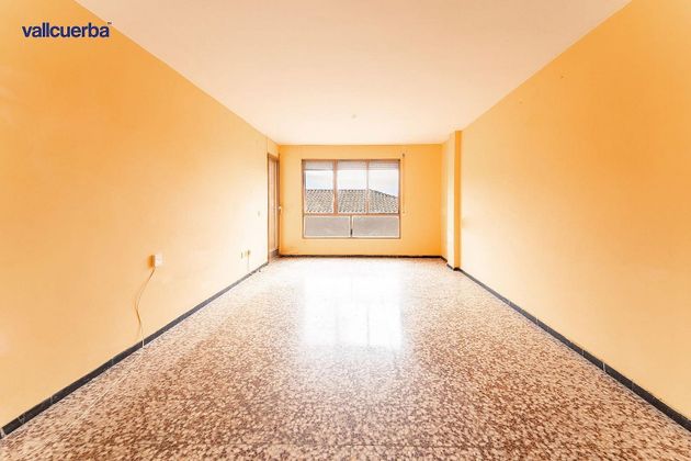 Foto 2 de Piso en venta en Vila-rodona de 4 habitaciones con balcón y ascensor