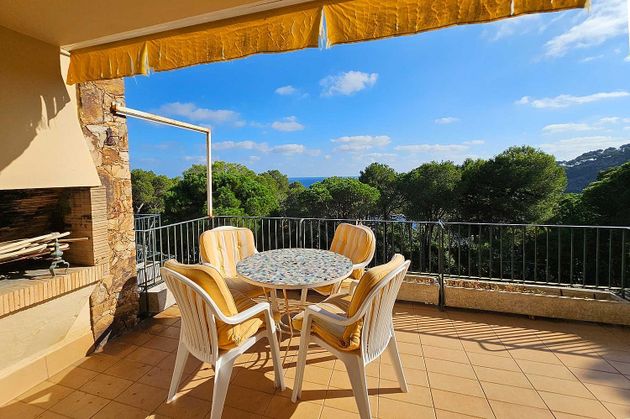 Foto 2 de Piso en venta en Calella de Palafrugell de 4 habitaciones con terraza y piscina