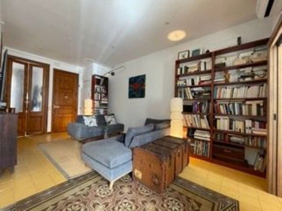 Foto 2 de Pis en lloguer a Vila de Gràcia de 1 habitació amb terrassa i mobles