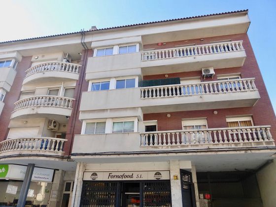 Foto 1 de Piso en venta en Sant Vicenç dels Horts de 4 habitaciones con garaje y balcón