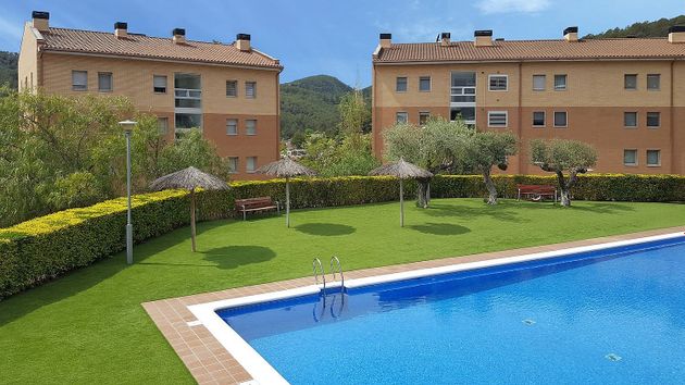 Foto 2 de Pis en venda a Corbera de Llobregat de 3 habitacions amb piscina i garatge