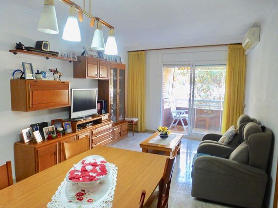 Foto 2 de Pis en venda a Centre - Cornellà de Llobregat de 4 habitacions amb terrassa i garatge