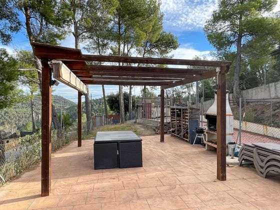 Foto 1 de Venta de casa en Torrelles de Llobregat de 4 habitaciones con terraza y jardín