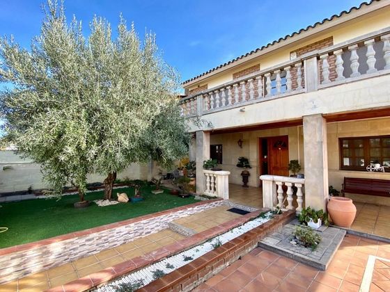 Foto 2 de Xalet en venda a Montoliu de Lleida de 5 habitacions amb terrassa i piscina