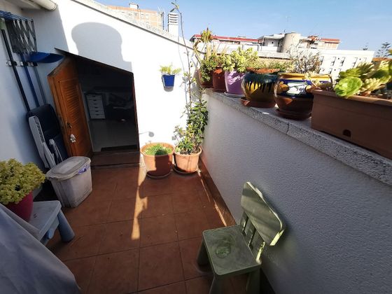 Foto 1 de Ático en venta en Gavarra de 3 habitaciones con terraza y garaje