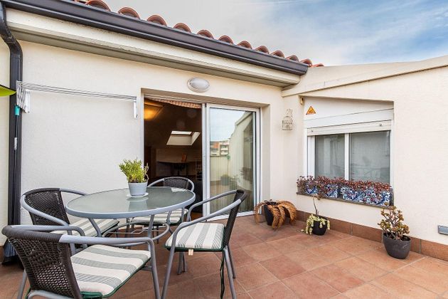 Foto 2 de Piso en venta en Ca n'Aurell de 2 habitaciones con terraza y balcón