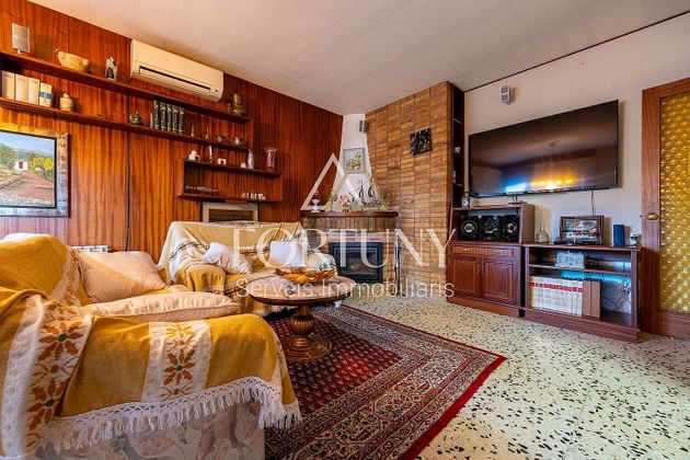 Foto 2 de Chalet en venta en Riudecanyes de 5 habitaciones con terraza y garaje