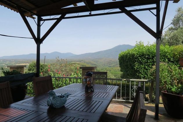 Foto 2 de Chalet en venta en Sant Celoni de 5 habitaciones con terraza y piscina