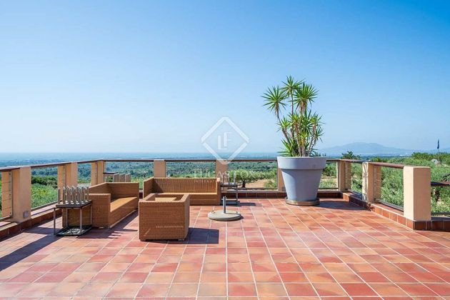 Foto 1 de Xalet en venda a Urbanizaciones de 11 habitacions amb terrassa i piscina