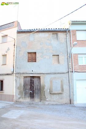 Foto 2 de Xalet en venda a Castellserà de 4 habitacions amb jardí