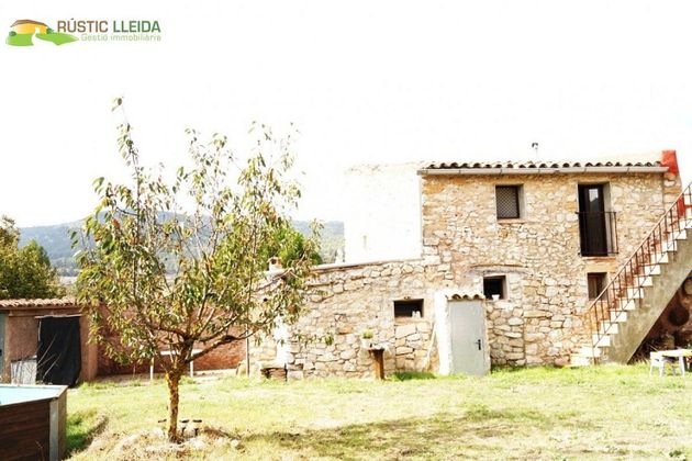 Foto 2 de Venta de casa rural en Santa Coloma de Queralt de 6 habitaciones con terraza y piscina