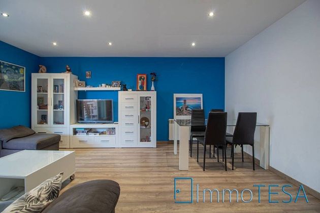 Foto 2 de Piso en venta en Centre - Eixample – Can Llobet – Can Serra de 3 habitaciones con terraza y balcón
