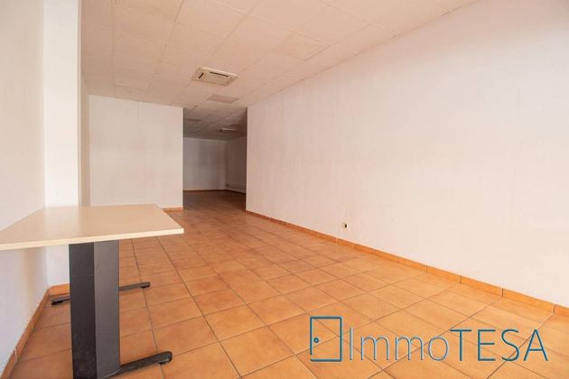 Foto 2 de Local en alquiler en Centre - Eixample – Can Llobet – Can Serra de 105 m²