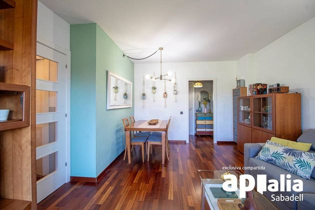 Foto 2 de Pis en venda a Centre - Eixample – Can Llobet – Can Serra de 3 habitacions amb garatge i balcó