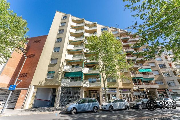 Foto 1 de Pis en venda a avenida De Pere El Cerimoniós de 4 habitacions amb terrassa i balcó
