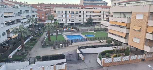 Foto 1 de Venta de piso en Sant Joan Despí de 2 habitaciones con balcón y aire acondicionado