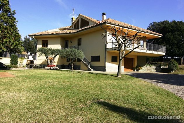 Foto 1 de Casa en venda a Sant Vicenç de Torelló de 4 habitacions amb piscina i jardí