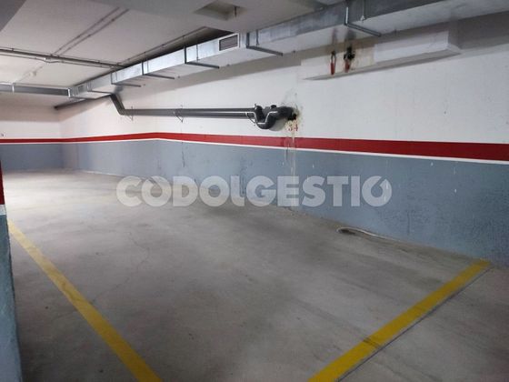 Foto 2 de Garaje en venta en calle Torelló de 44 m²