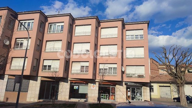 Foto 2 de Pis en venda a calle De Manlleu de 4 habitacions i 115 m²