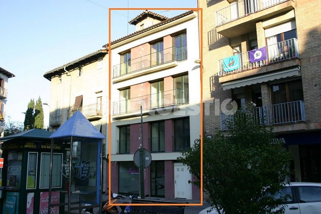 Foto 1 de Venta de piso en calle Del Pont de 3 habitaciones y 571 m²