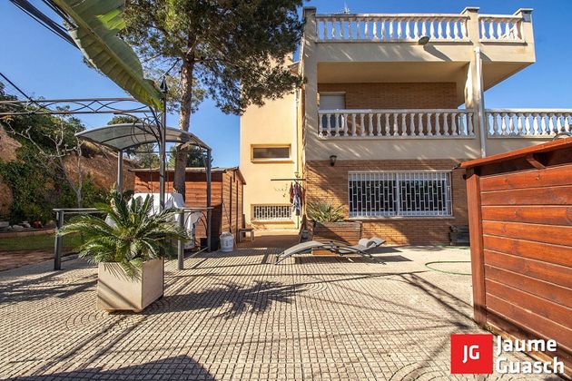 Foto 1 de Chalet en venta en Riera de Gaià, La de 6 habitaciones con terraza y piscina