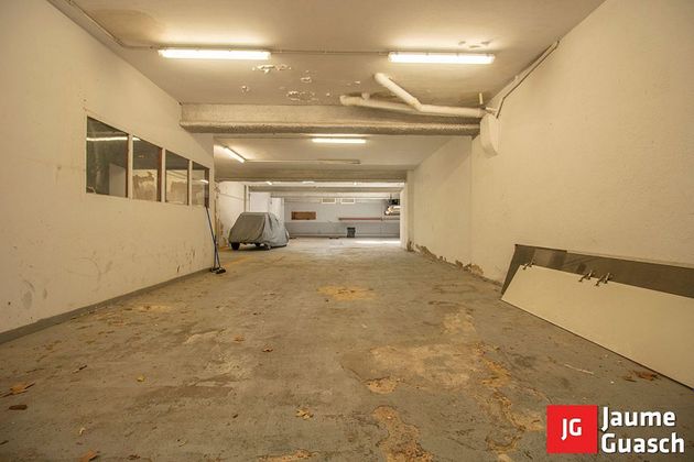 Foto 2 de Garatge en lloguer a calle Rosari de 214 m²