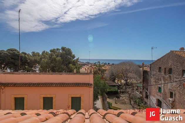 Foto 2 de Casa rural en venda a Santa Oliva de 4 habitacions amb terrassa i balcó