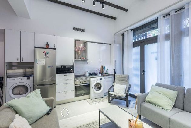 Foto 1 de Piso en venta en Sants-Badal de 3 habitaciones con garaje y aire acondicionado