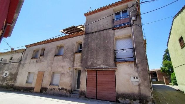 Foto 2 de Chalet en venta en Vilobi d´Onyar de 4 habitaciones con terraza y garaje