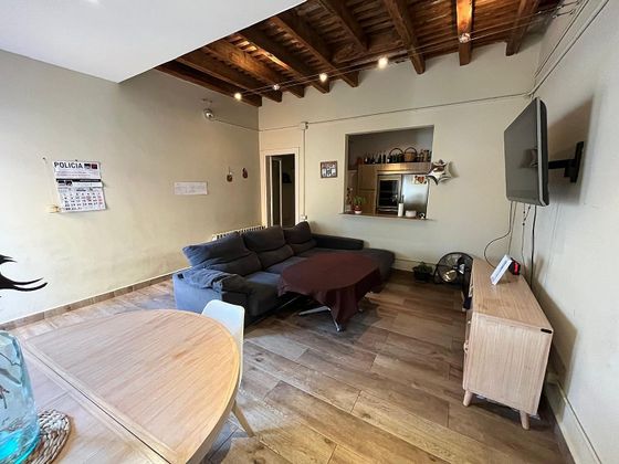 Foto 2 de Alquiler de piso en Santa Clara-Caputxins-Hospital de 4 habitaciones con terraza y muebles