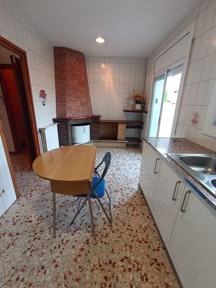Foto 2 de Casa en venta en Manlleu de 4 habitaciones con terraza y piscina