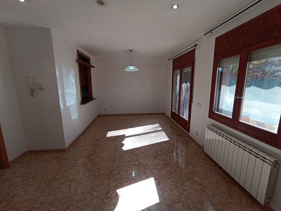 Foto 2 de Piso en venta en Santa Eugènia de Berga de 3 habitaciones con terraza y calefacción