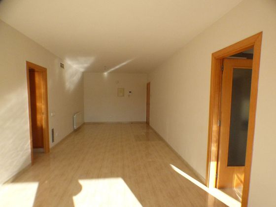 Foto 2 de Venta de piso en Maçana de 4 habitaciones con terraza y garaje