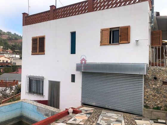 Foto 2 de Xalet en venda a Castellbell i el Vilar de 4 habitacions amb terrassa i piscina