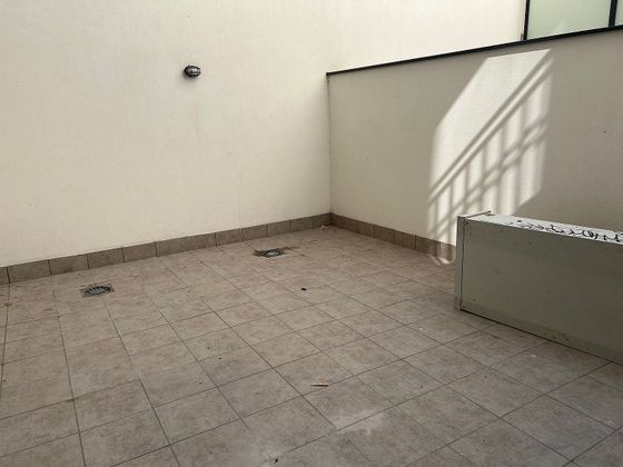 Foto 1 de Dúplex en venta en Sant Andreu de Palomar de 3 habitaciones con terraza y aire acondicionado