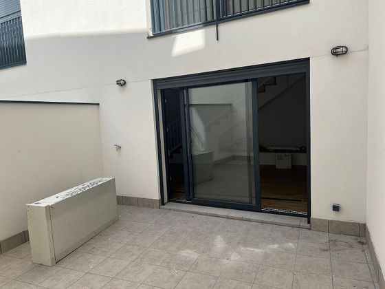 Foto 2 de Dúplex en venta en Sant Andreu de Palomar de 3 habitaciones con terraza y aire acondicionado