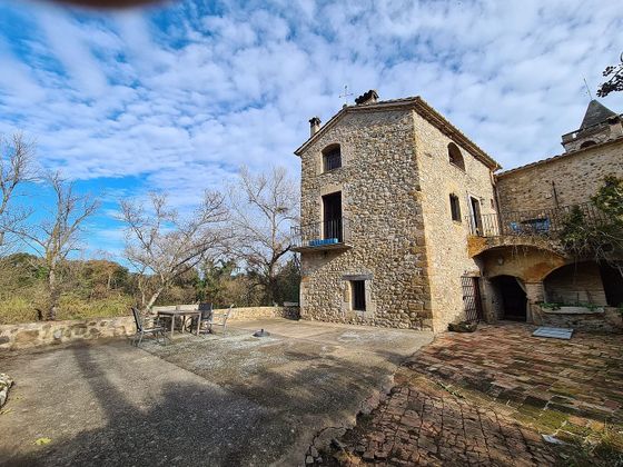 Foto 2 de Casa en venda a Esponellà de 4 habitacions amb terrassa i jardí