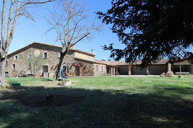 Foto 2 de Casa rural en venta en Llagostera de 5 habitaciones con jardín y calefacción