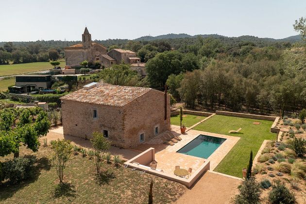 Foto 1 de Casa rural en venta en Forallac de 3 habitaciones con terraza y piscina
