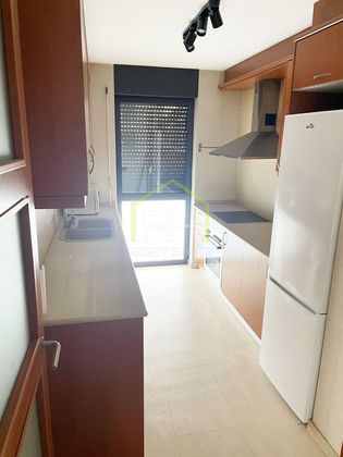 Foto 1 de Piso en alquiler en Escaldes, les de 2 habitaciones con terraza y garaje