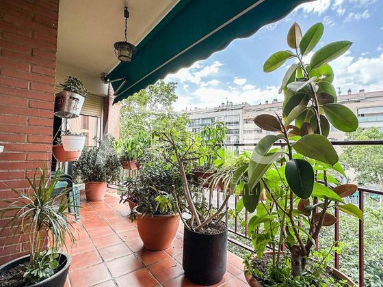 Foto 2 de Pis en venda a Eixample - Sant Oleguer de 4 habitacions amb terrassa i garatge
