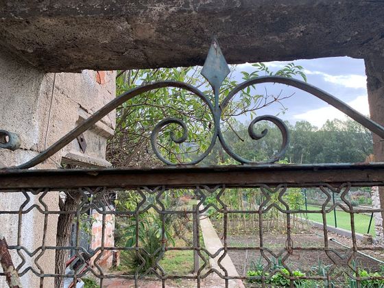 Foto 1 de Casa en venda a Sarrià de Ter de 4 habitacions amb jardí