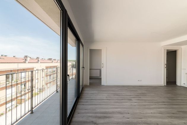 Foto 1 de Piso en venta en calle Barcelona de 4 habitaciones con terraza y balcón