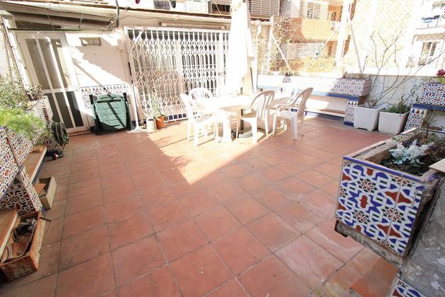 Foto 2 de Pis en venda a Sant Andreu de Palomar de 4 habitacions amb terrassa i aire acondicionat
