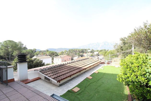 Foto 2 de Casa adossada en venda a Vacarisses de 6 habitacions amb terrassa i piscina