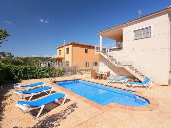 Foto 1 de Xalet en venda a Urbanitzacions de 4 habitacions amb terrassa i piscina