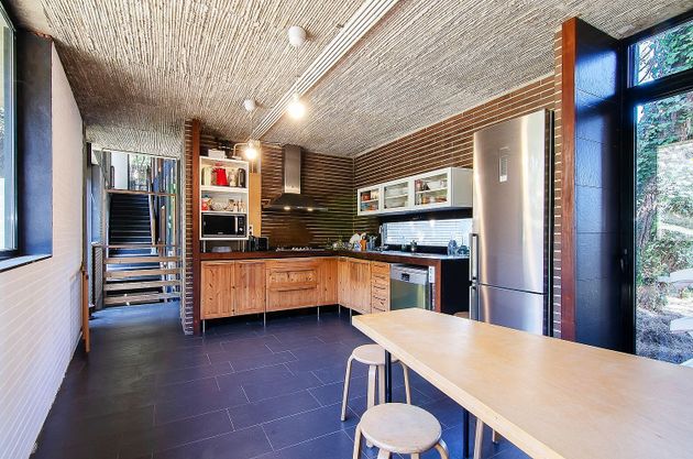 Foto 1 de Casa en venta en Vallromanes de 6 habitaciones con terraza y garaje
