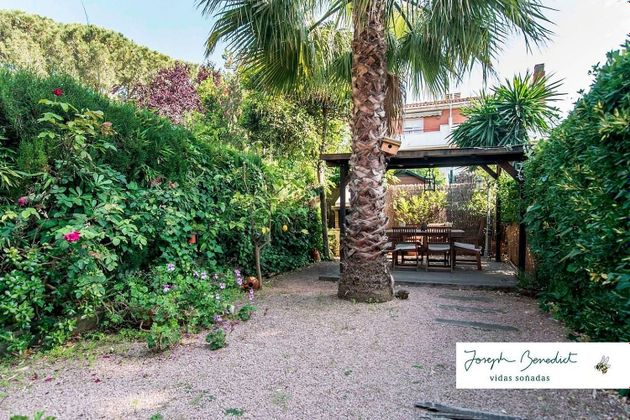 Foto 1 de Casa en venta en Gavà Mar de 4 habitaciones con terraza y jardín