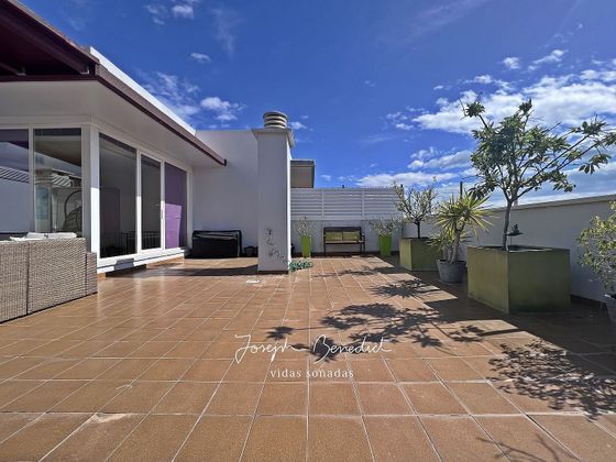 Foto 1 de Àtic en venda a Centre - Castelldefels de 4 habitacions amb terrassa i piscina