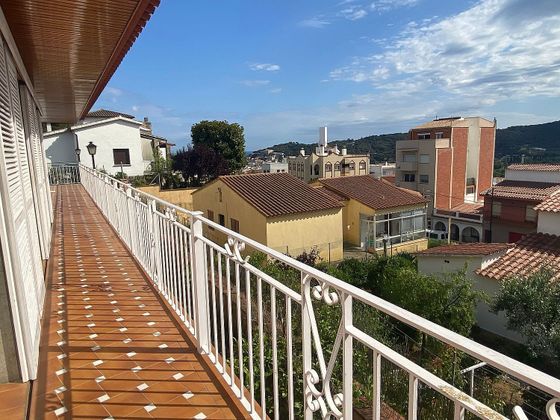 Foto 1 de Xalet en venda a Vilartagues i Tueda de Dalt de 3 habitacions amb terrassa i garatge